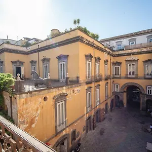 Palazzo Marigliano - Serviced , Naples Italie